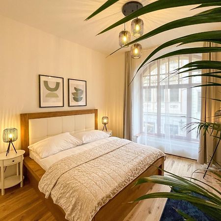 Powder Tower Residence Praha Bagian luar foto