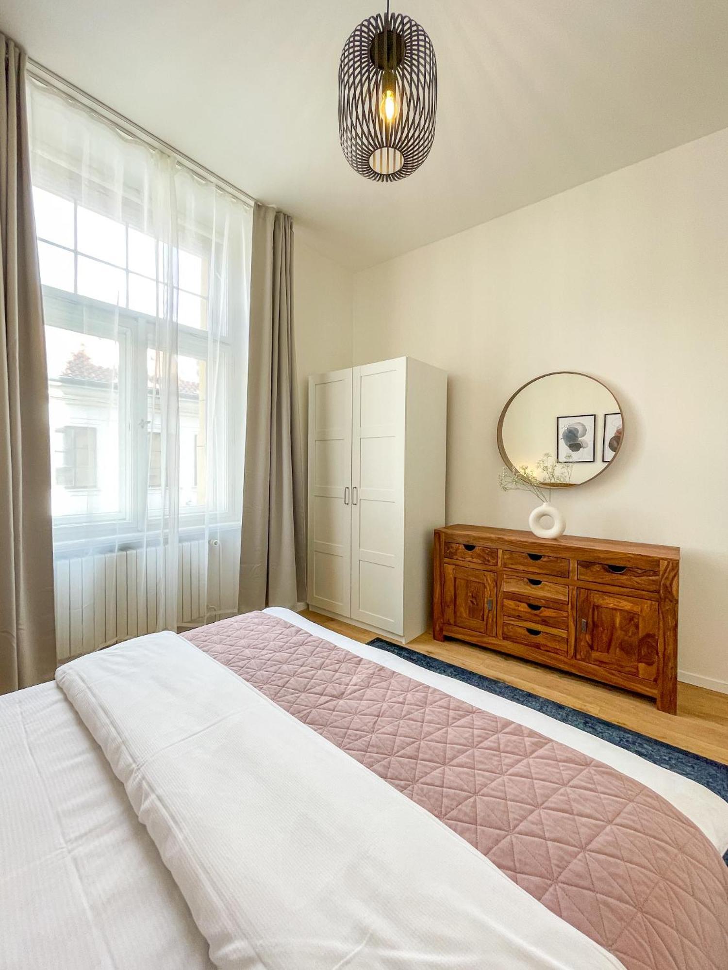 Powder Tower Residence Praha Bagian luar foto